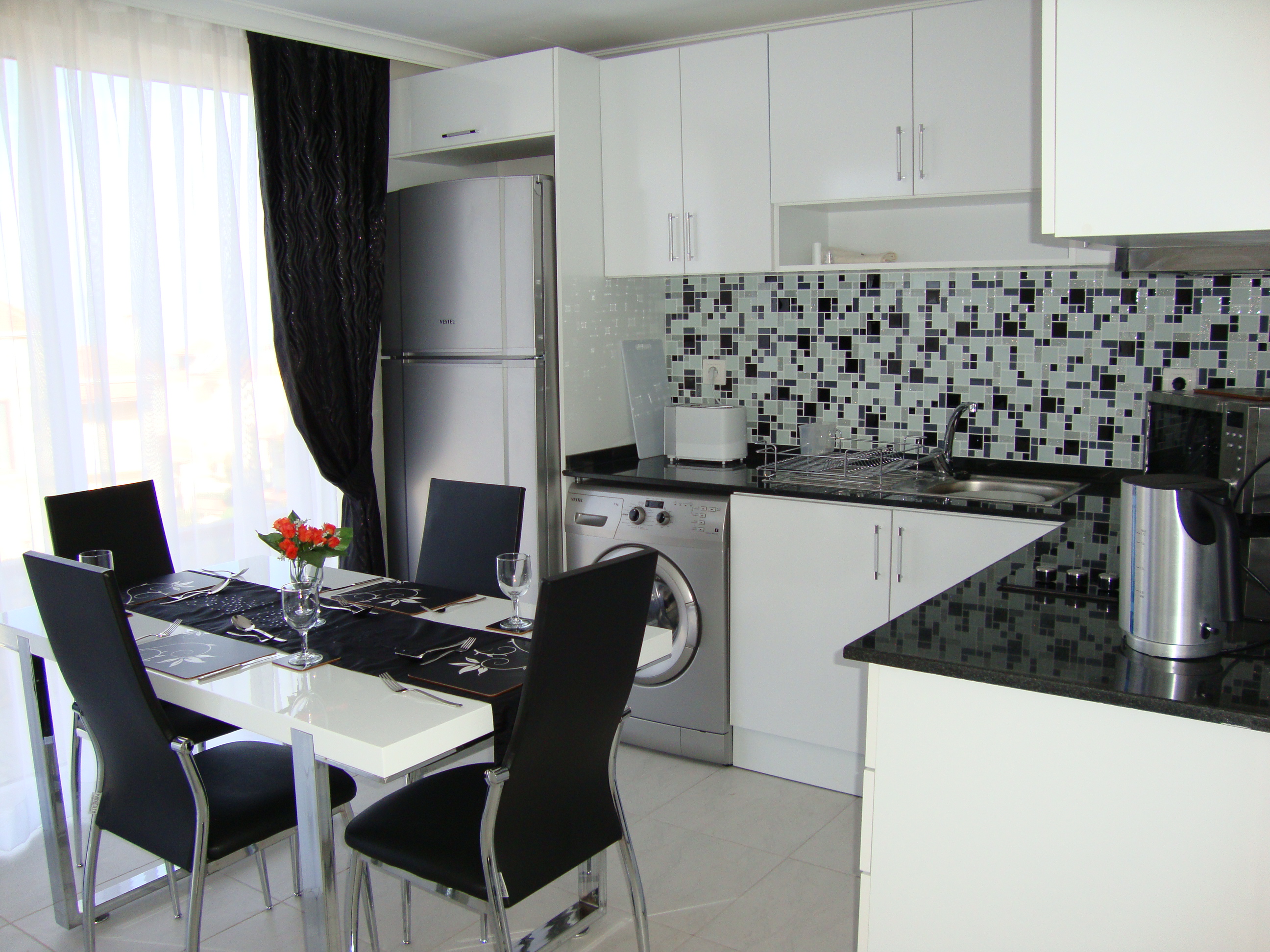 Kitchen Diner 1